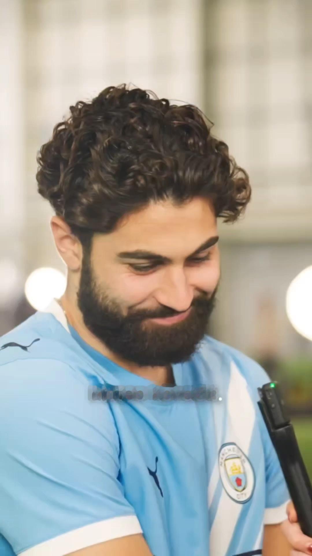 熊儿你别害羞 恋哥是人之常情我懂你