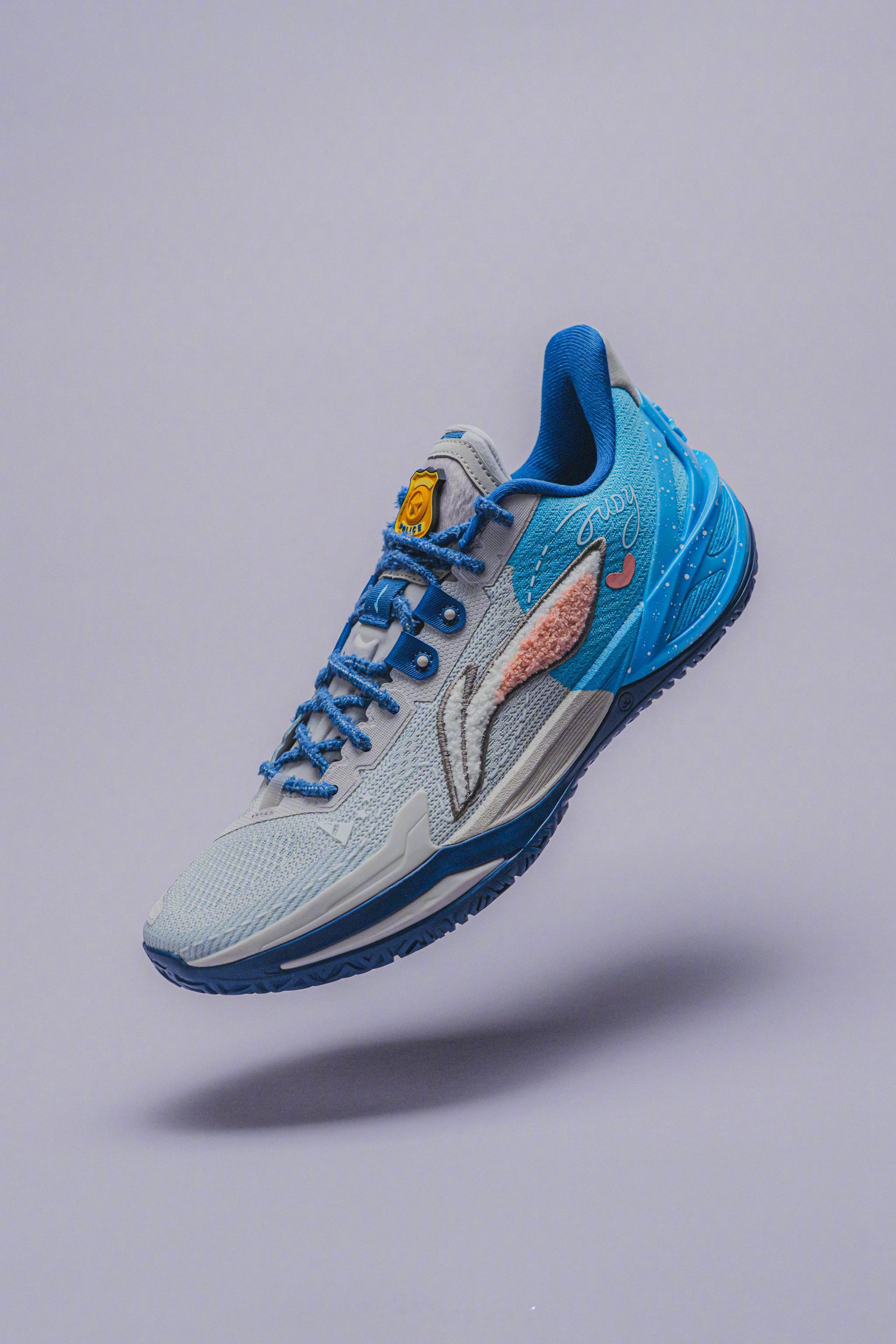 Disney x LI-NING LIREN 6V2「Judy」迪士尼 x 利刃