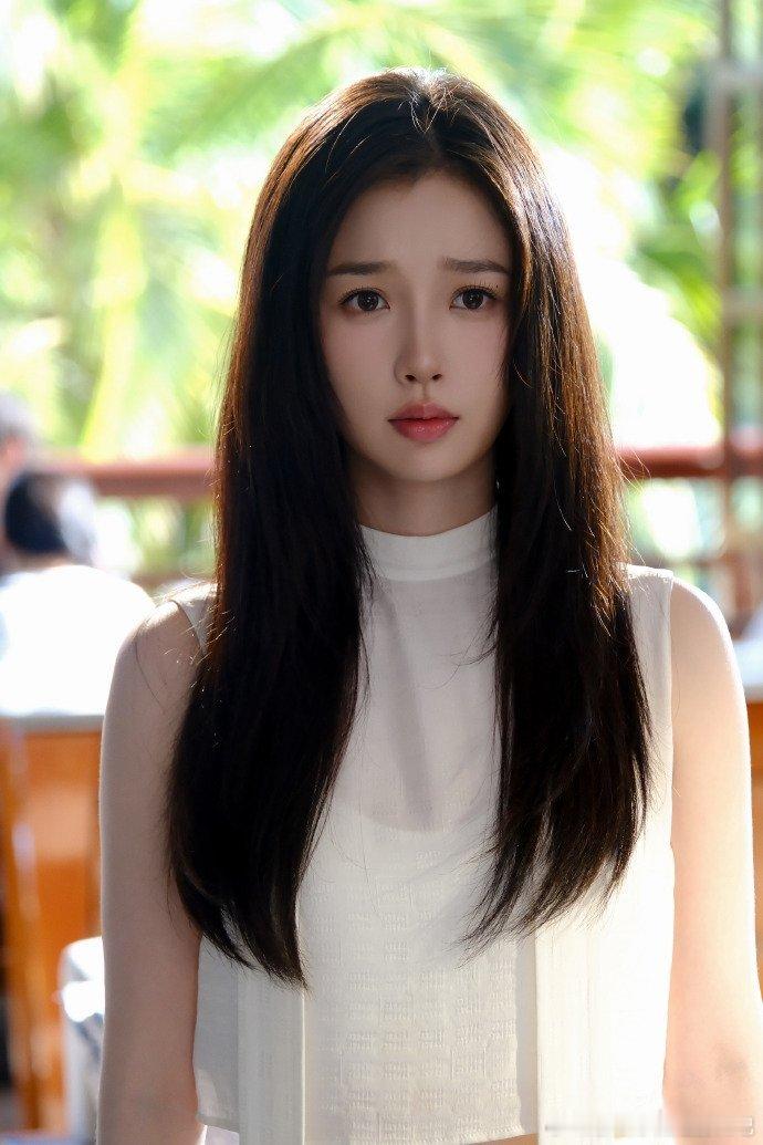 虞书欣演的姜暮是黑芝麻馅汤圆说姜暮是黑芝麻馅汤圆的网友是预言家吧！表面软萌小白兔