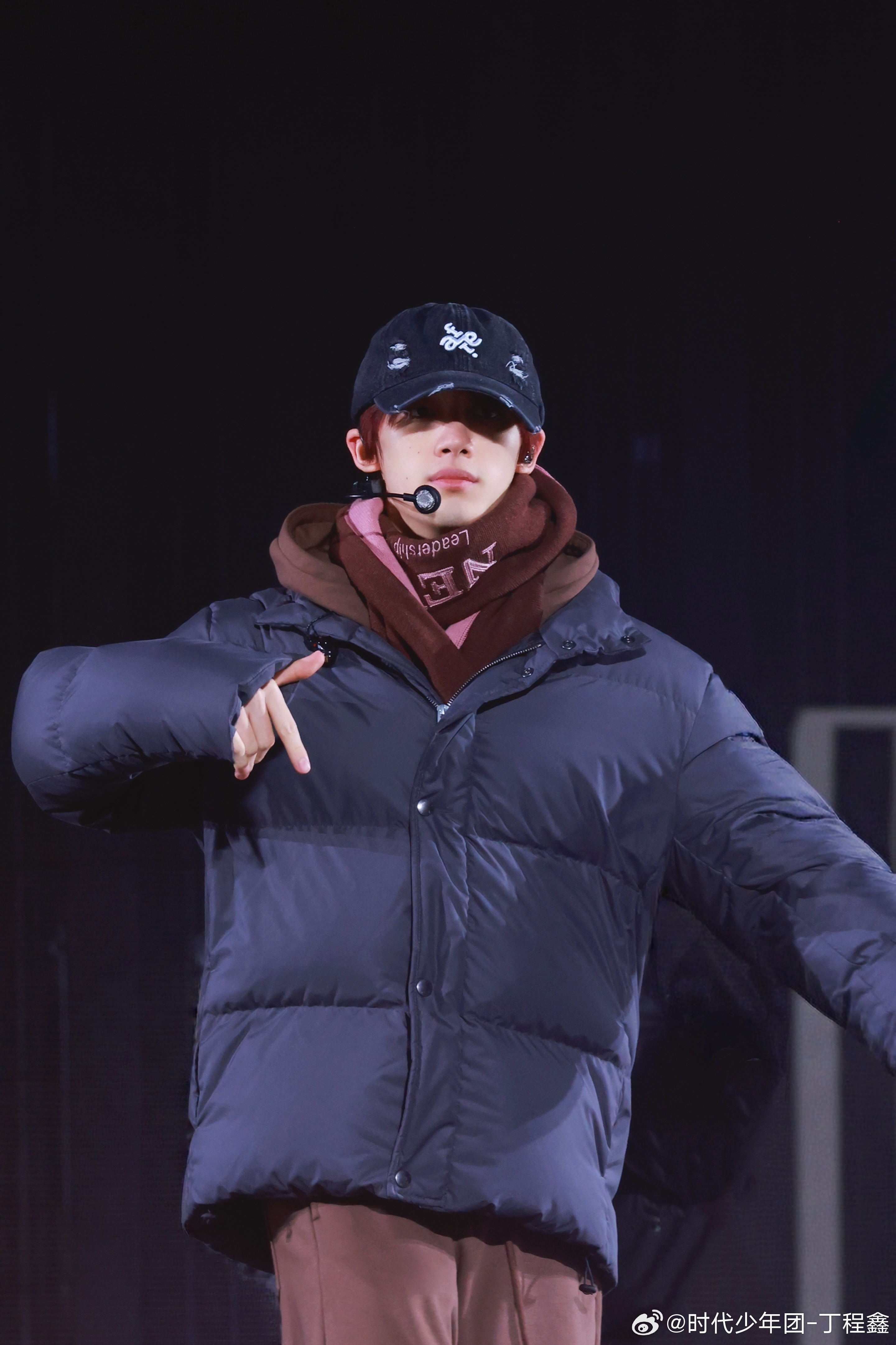 丁程鑫《拒绝再玩》舞台彩排照来啦，期待明后两天的正式舞台啦~ 