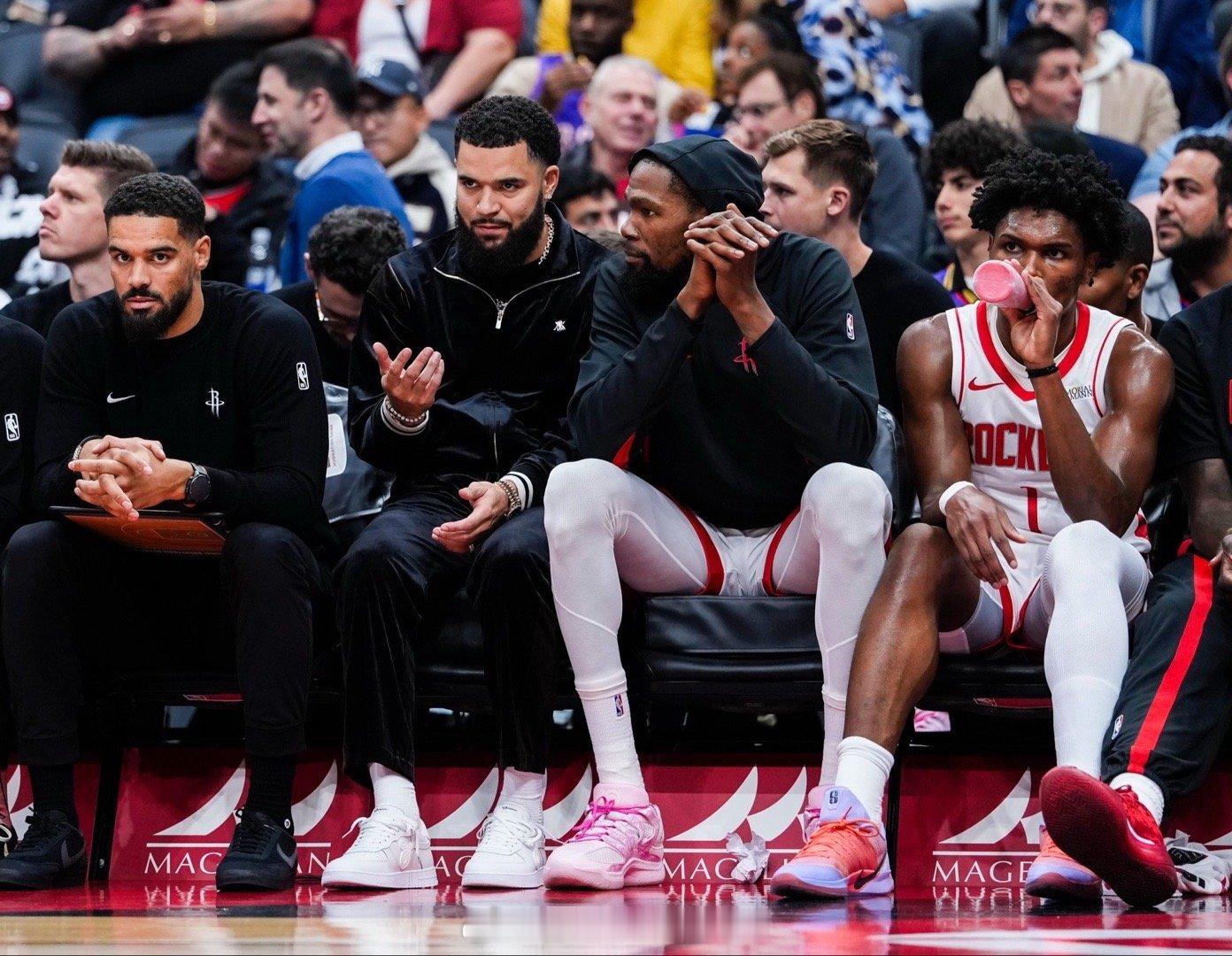 RedNinetyFour：范弗利特掩盖了多少事情真是疯狂，这一点每天都变得更加