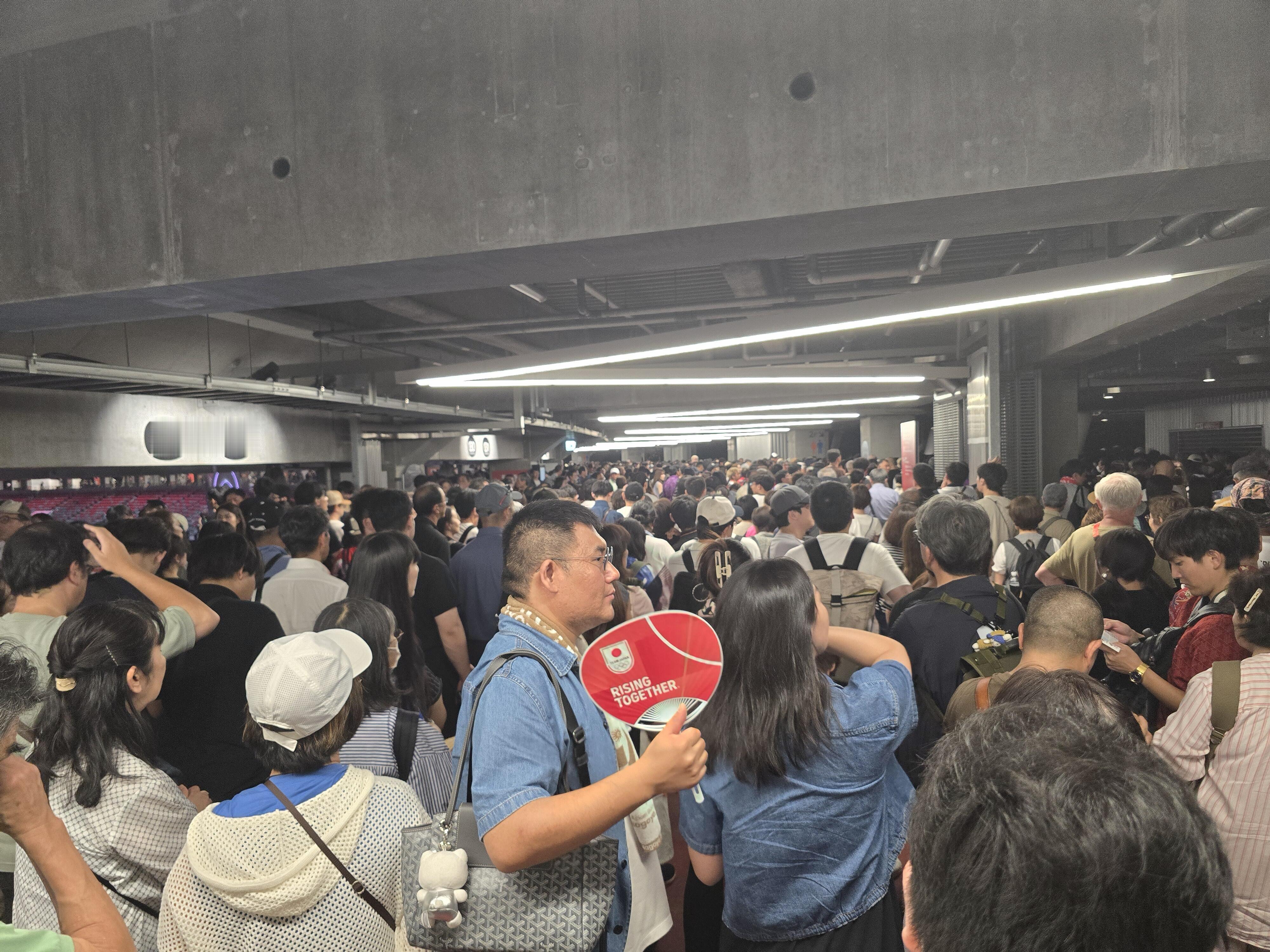 开幕式观众退场出现大拥堵亚运会开幕式 诡异亚运会[超话] 名古屋开幕式槽点接二连