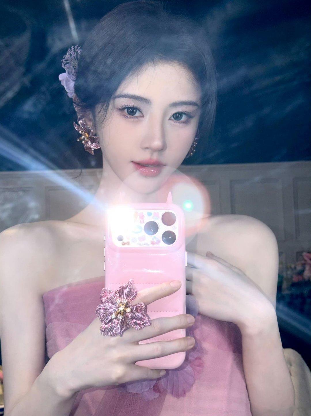 鞠婧祎 jjy鞠婧祎阿黛jjy鞠婧祎来战总有些小生命为治愈你而来