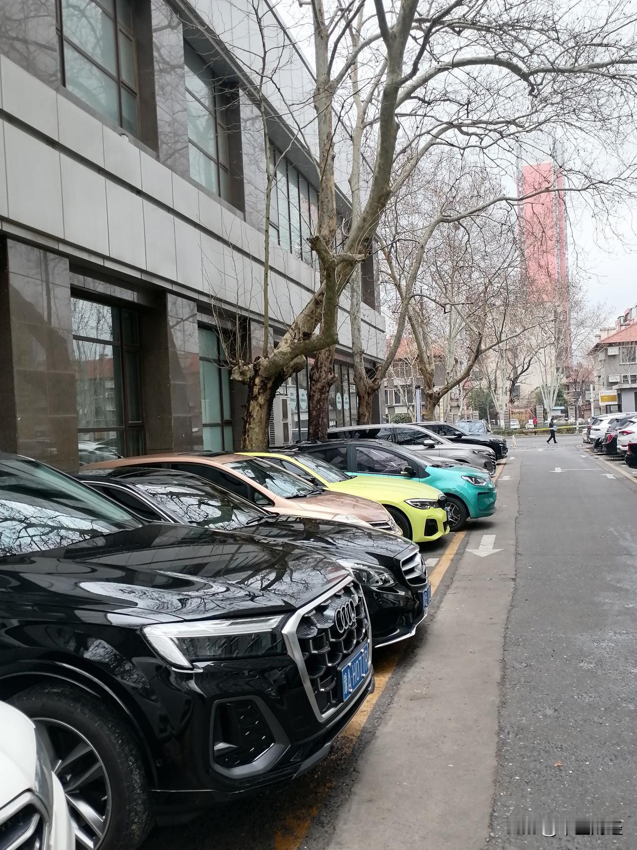 晒图笔记大赛 现在走在城市街头，到处都是汽车，可刚过去的1月汽车销量大幅下滑，2