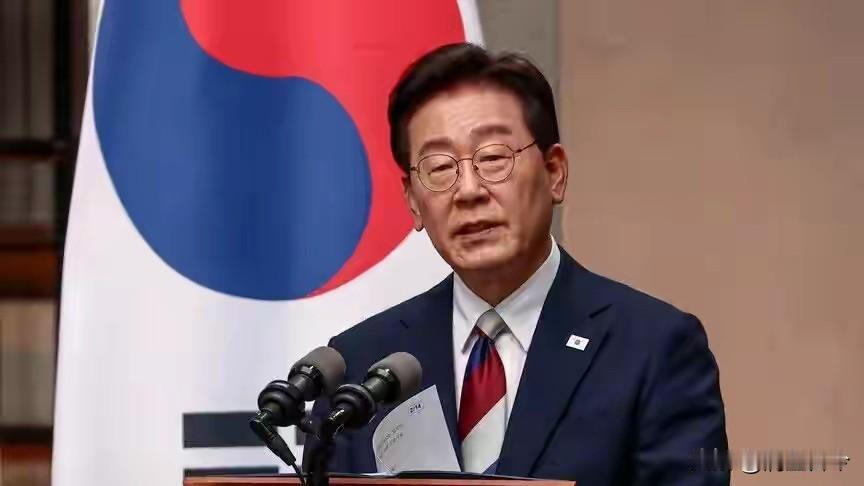 看最新民调，李在明的支持率已经连续第九周下滑，直接跌到33.8%，是他去年6月上