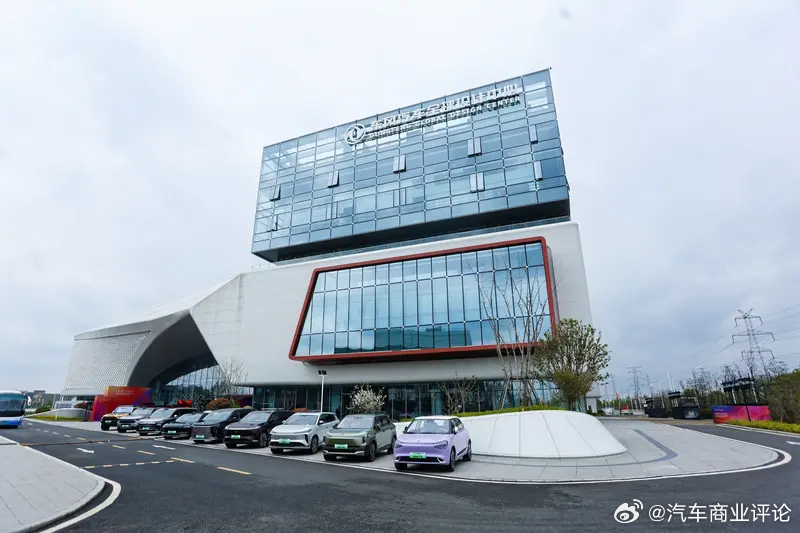 东风汽车全球设计创新日 3月30日，东风汽车全球设计创新日活动在武汉启幕，东风全