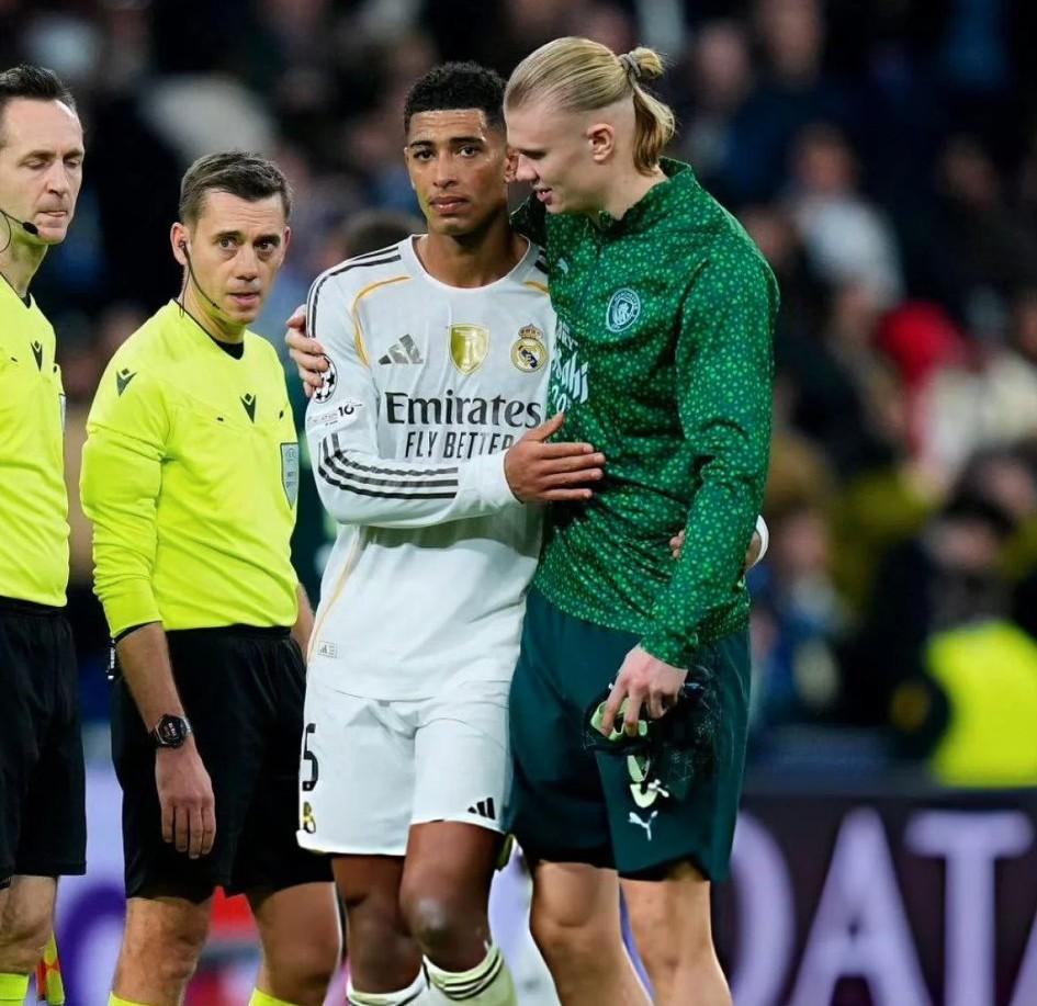 哈兰德、贝林厄姆这两位，比赛场上是瞅准机会聊的嗨起，“完全不知道天地为何物”的那