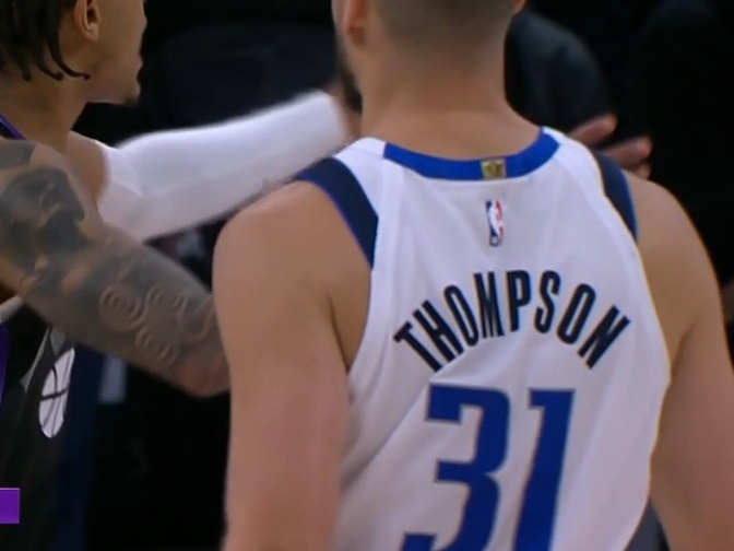 独行侠最后时刻落后了我猜基德 “ 克莱 我们落后了 该你上去了 ” 和我想的一模