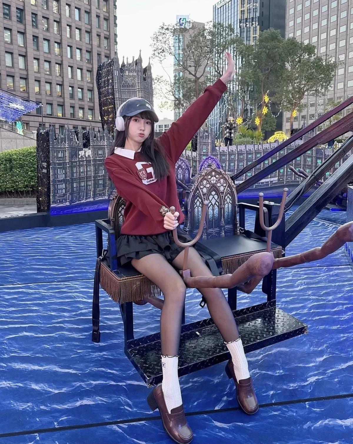 俏皮可爱可不只是外表的扮嫩，更是一种生活态度。俏皮的人就像生活的调味剂，能把平淡