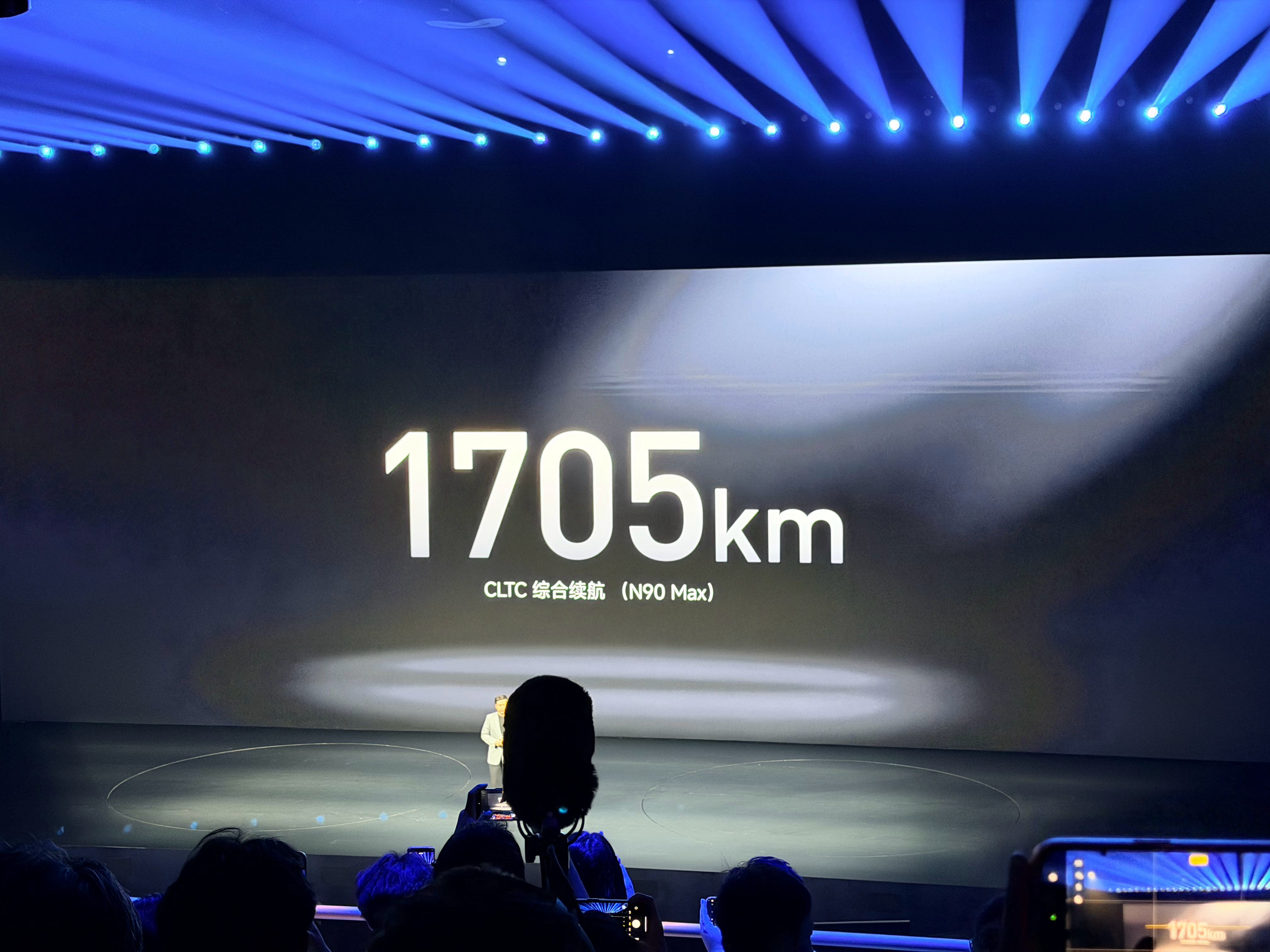 小米澎程满油满电CLTC综合续航里程1705km，这样的续航谁还会有续航焦虑呢？