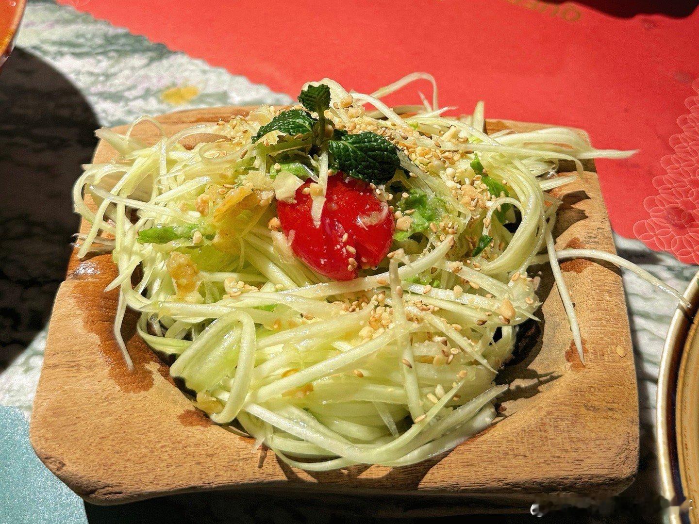 吉治分享宵夜篇[超话]   吃个越南菜  