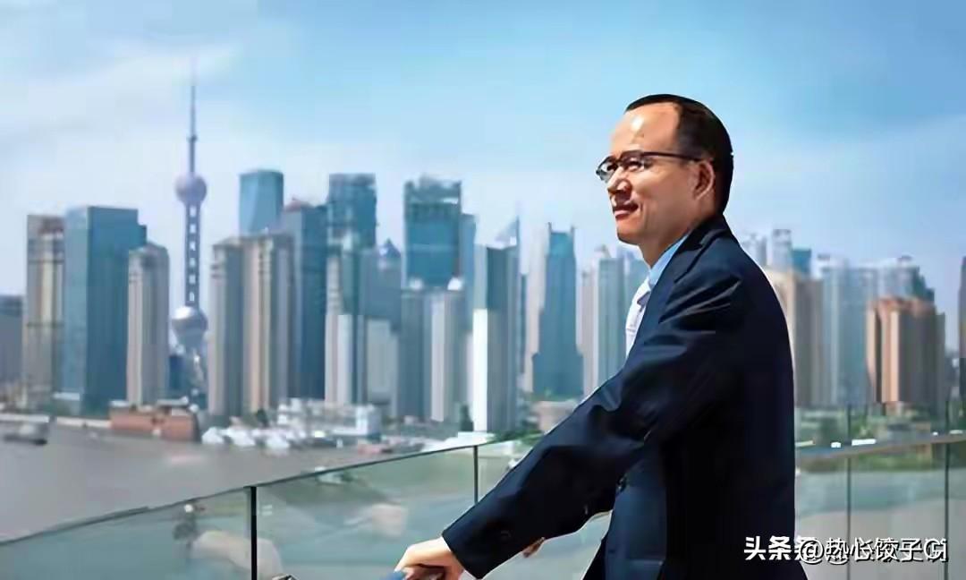 郭广昌说，我觉得家乡的事比较复杂。我妈妈有我妈妈的想法，我爸爸有我爸爸的想法，想