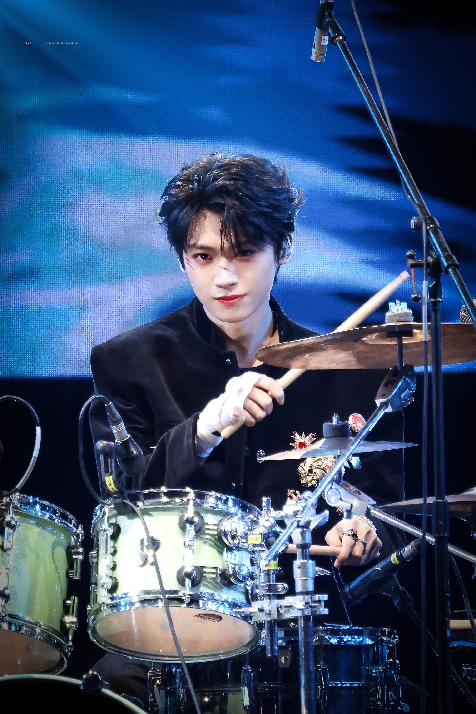 🔮 如果爱情是一本童话集，我们应该在第一页就相遇了