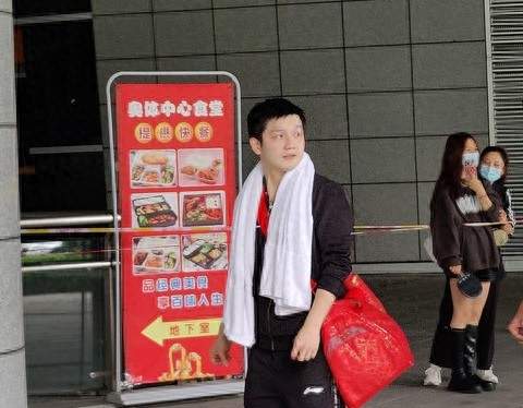 陈若琳绯闻真相曝光！樊振东海外生活被扒，难怪首次谈退役及心愿