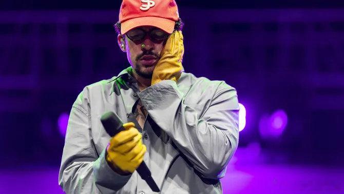 巴萨全队集体追星实锤了🔥一线队全员统一申请Bad Bunny演唱会门票，球星们