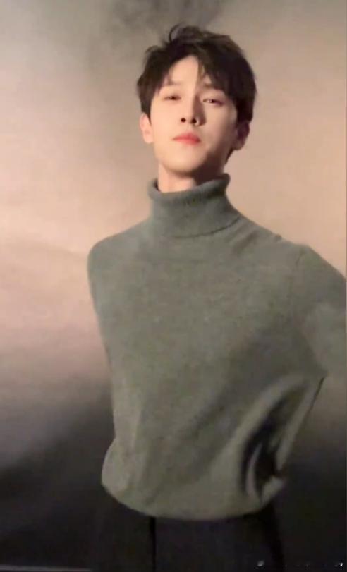 李昀锐穿高领毛衣跳宋雨琦mo李昀锐cha宋雨琦新歌mo 李昀锐穿高领毛衣跳宋雨琦