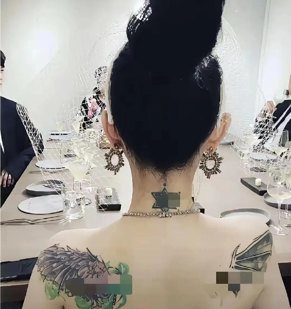 很久以前发现一件事，一直没敢说，
大S和光头都喜欢纹身，有人说纹身是一种艺术，有