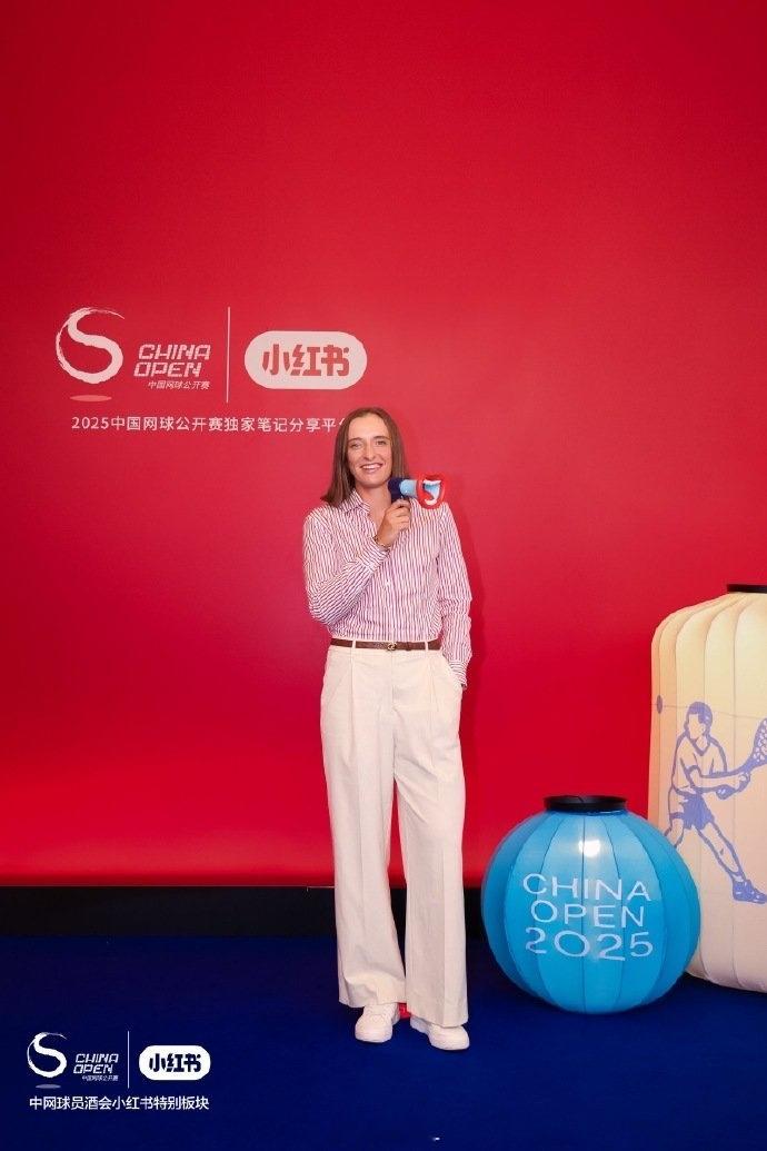 今晚的中网球员晚宴，你最喜欢谁的造型？网球talking大会热点现场2025中网