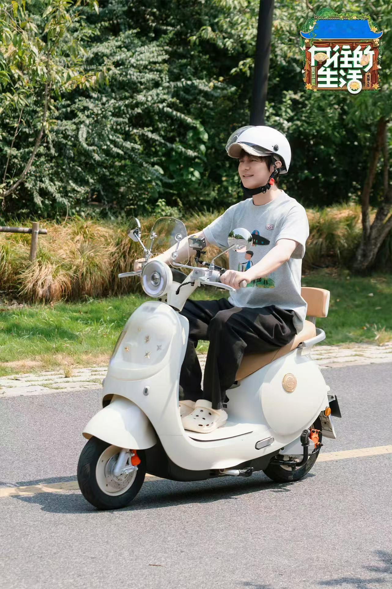 向往的生活细节见人品，时间见人心。何老师真的[点赞]何炅的善良所见即所得 ​​​