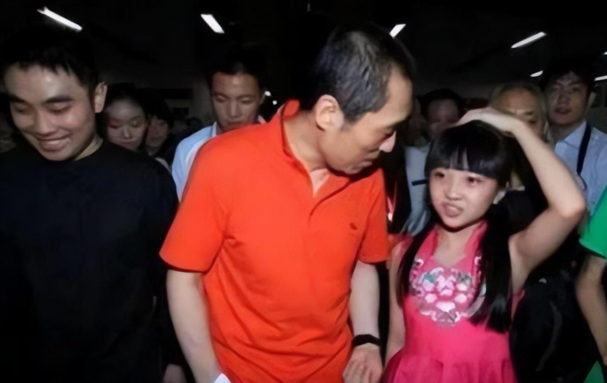 张艺谋最后悔的事，就是用了林妙可，他曾经公开表示：“我一直很后悔，要是当年不用林