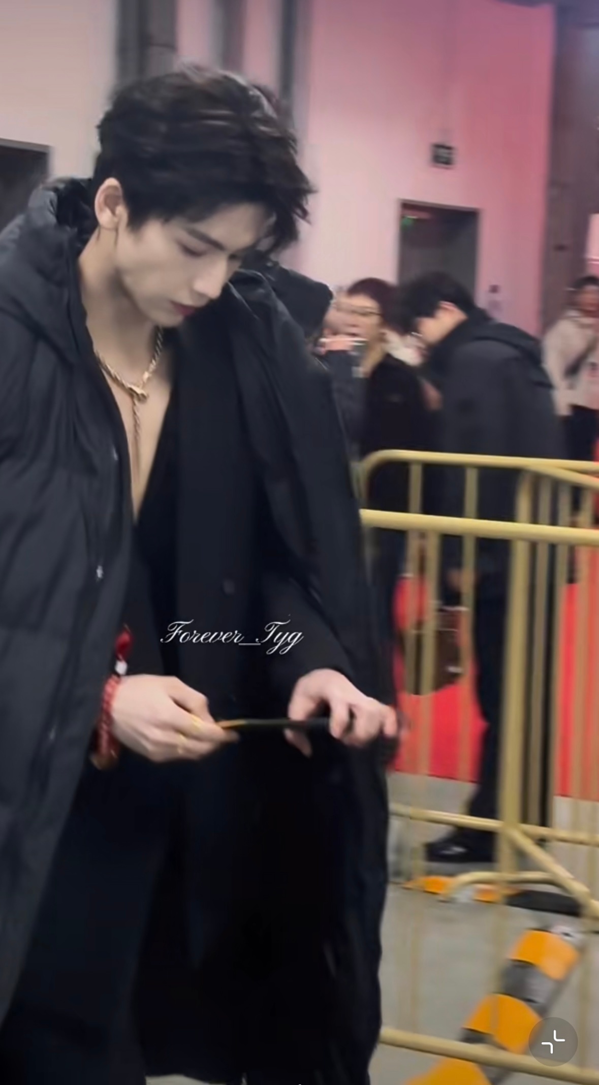 不看张凌赫这个生图～真的损失～损失🙊 