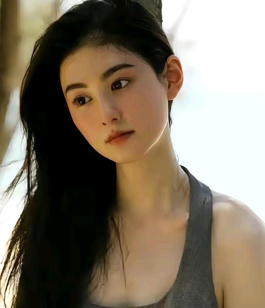 娱乐圈终于出了个可怕的演员，
那就是韩沛颖，
不是她长相惊为天人，也不是演技出神