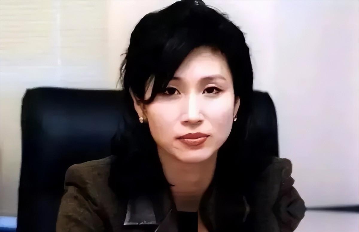 当时所有人都以为这个正妻疯了，不仅不闹，竟然还公开说可以原谅出轨的丈夫，甚至愿意