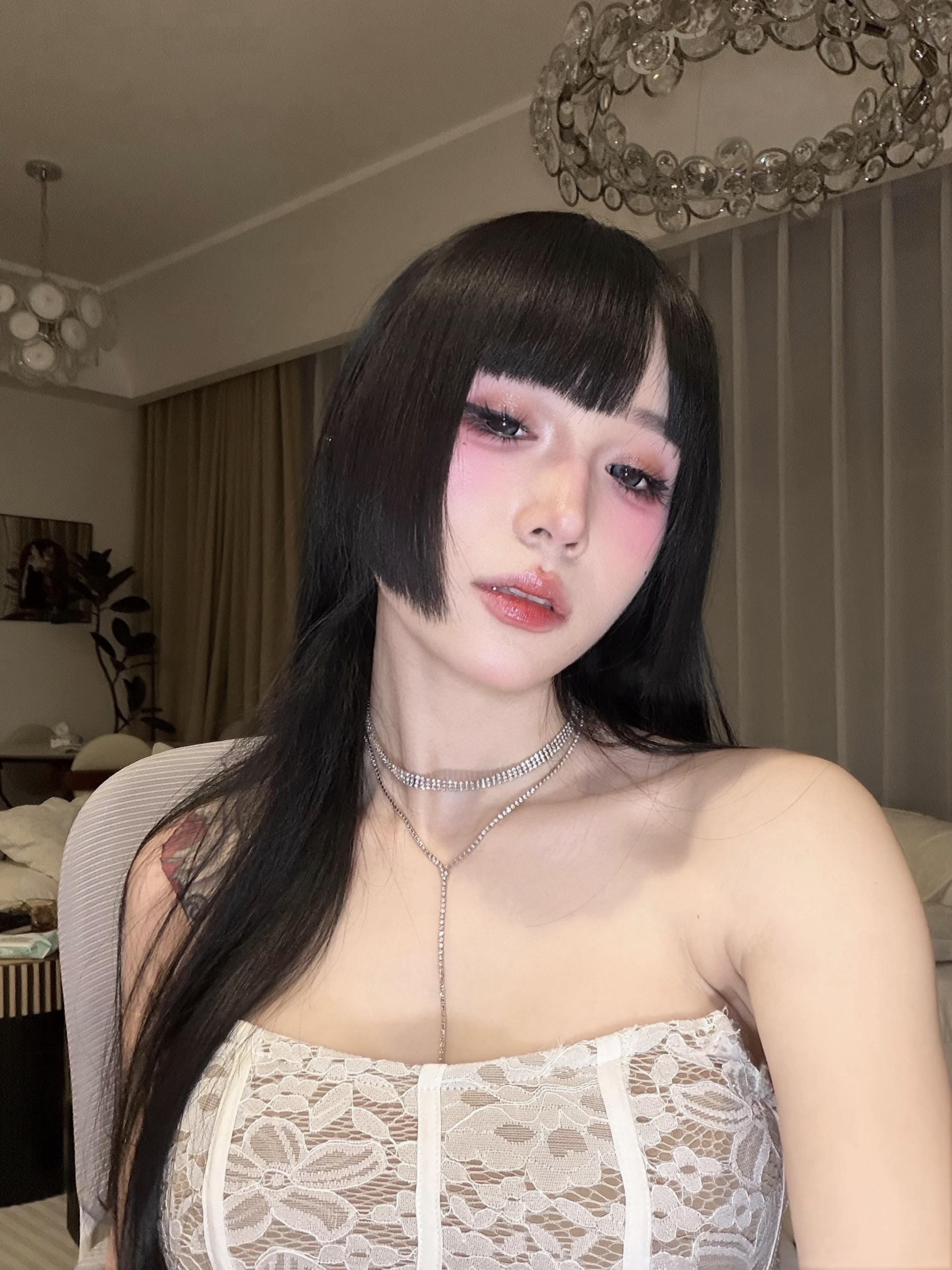 早说你不喜欢甜妹我就不装了