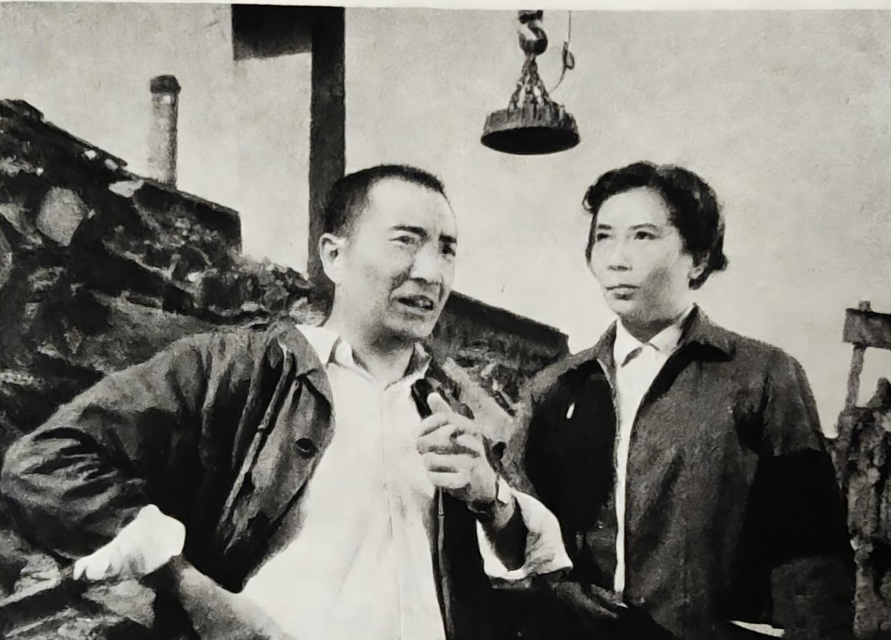 1977年《苦菜花》重播，弹幕里飘过一句“这母亲太刚了”，我直接泪目！
当年李仁