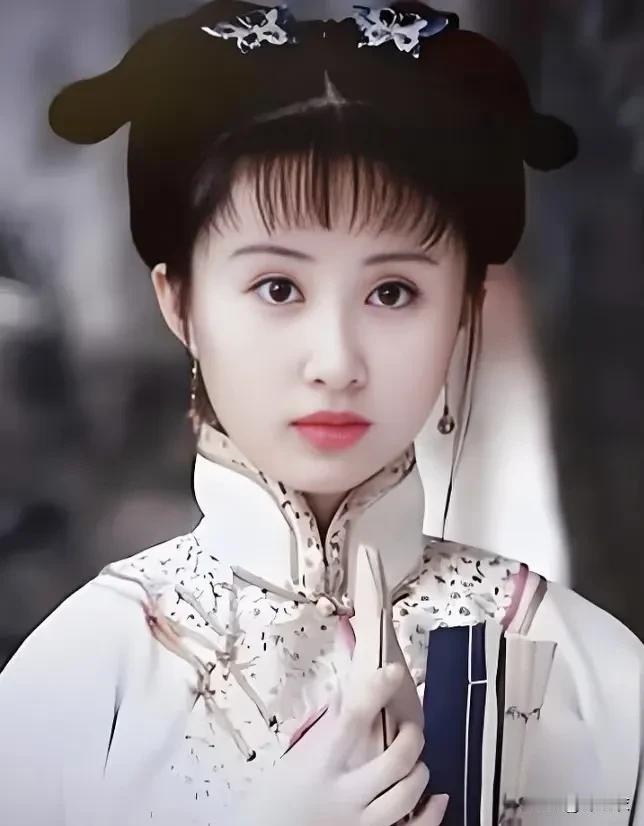 拉倒吧，顺治根本就不爱董鄂妃，只是把她当工具人来反抗孝庄太后。

所以顺治叫董鄂