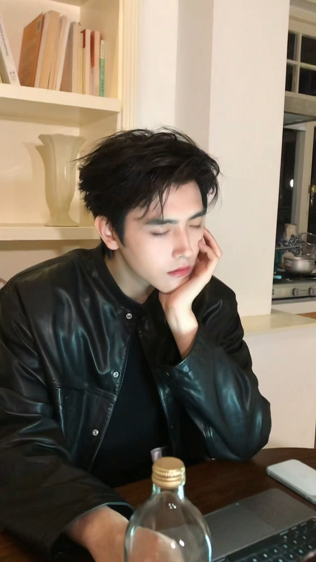 谁不想陈飞宇再来一部现偶呢？？阿瑟《纯真年代的爱情》方穆扬有效播剧好多帖子都在催