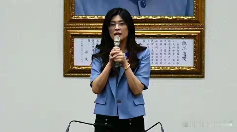 墨宝与高跟鞋背后：郑丽文拜会马英九，两岸和平共识再升温
 
2026年1月20日