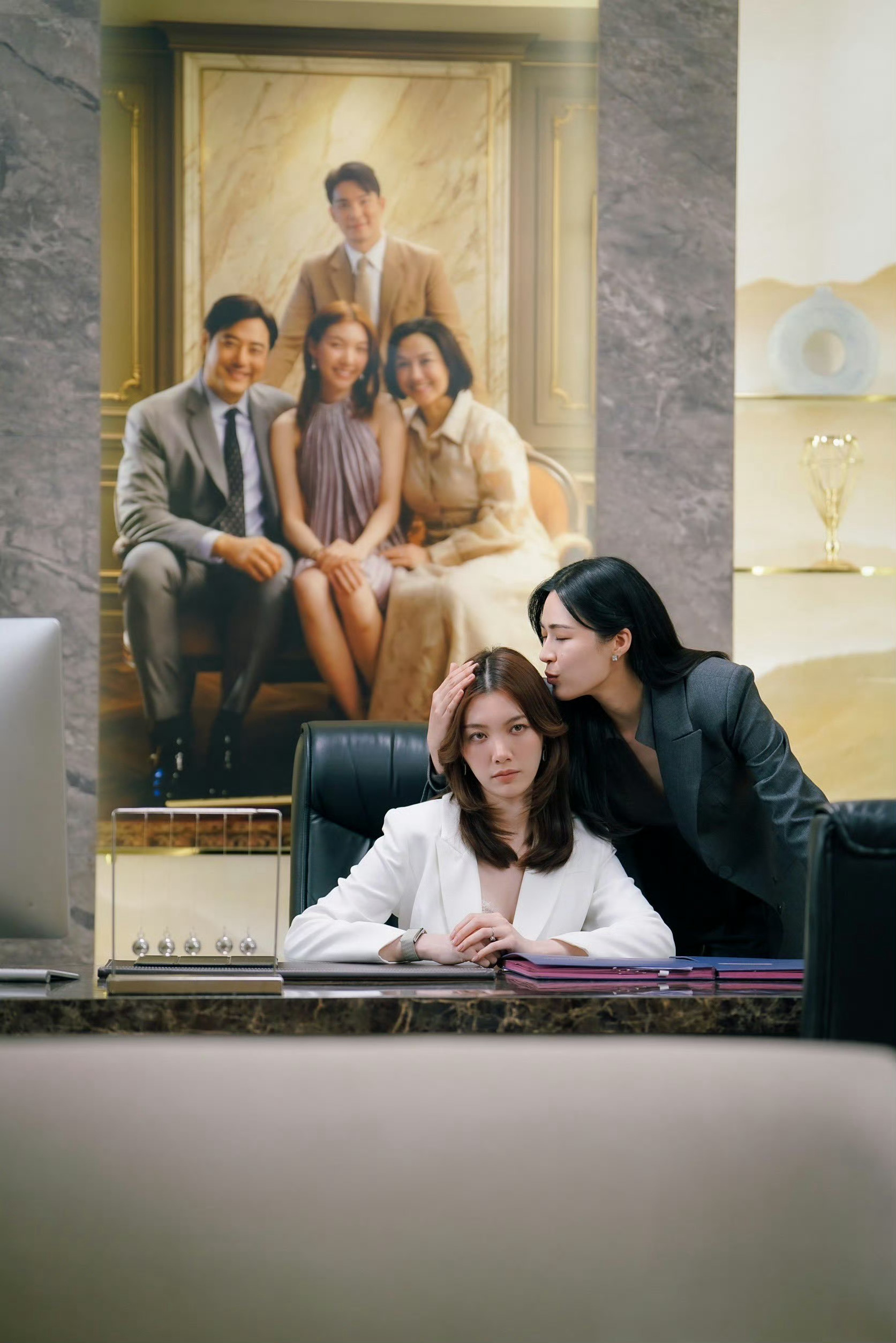 邝玲玲、Orm三搭作品《绘梦婚礼》今晚重磅开播！㊗️收视率大爆呀～lingorm