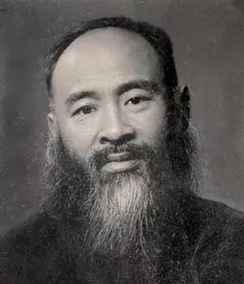 1916年，国画大师张大千，在路上遭遇土匪，他按照对方的要求，给家里写信索要了3