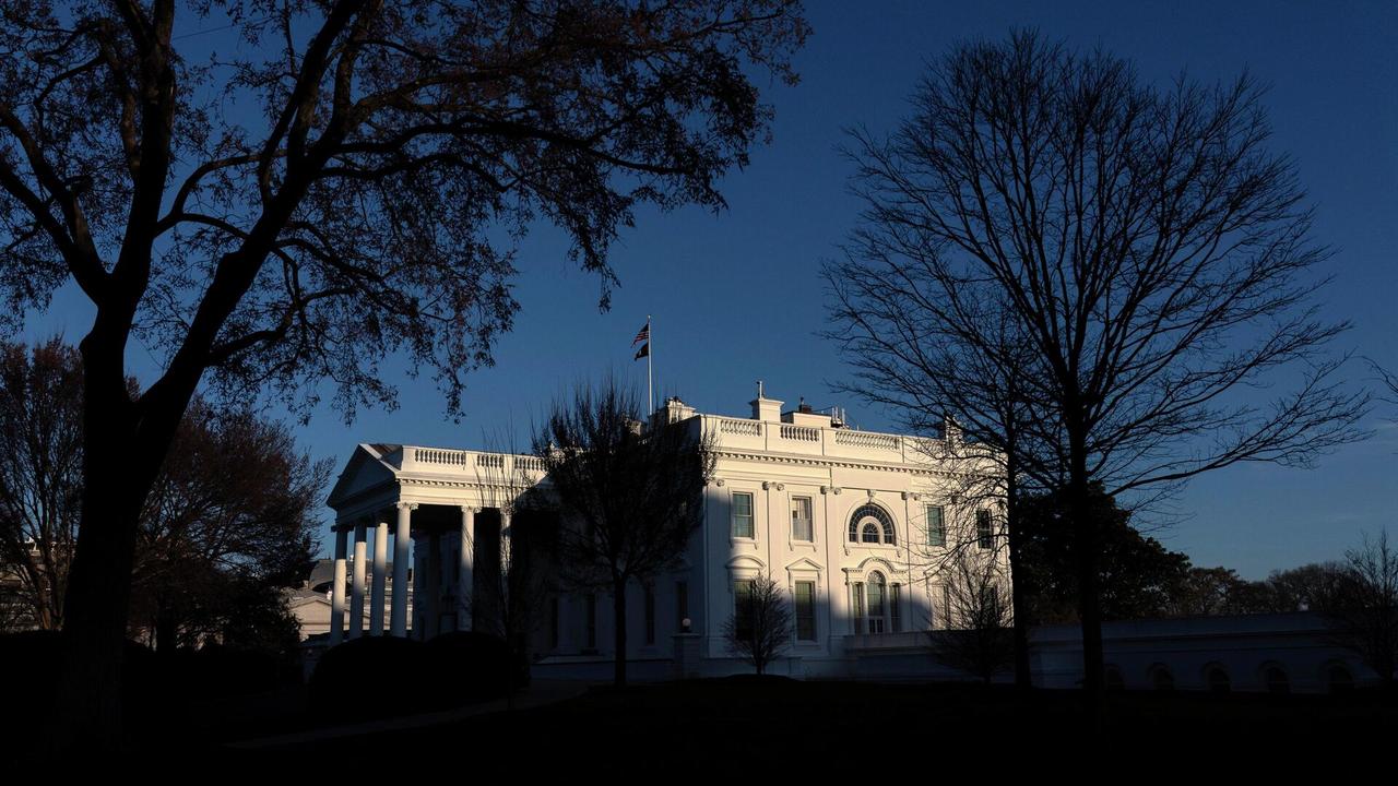 白宫：特朗普将于本周日与泽连斯基会面

俄罗斯卫星通讯社 2025年12月28日