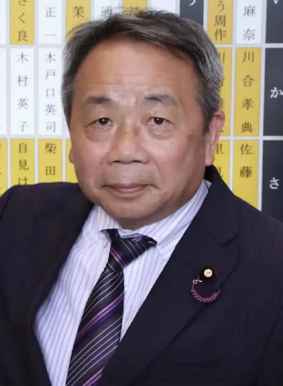 日本参议员、汉奸石平今天（8月2日）叫嚣道：“中国的无知粉红还以美国在日本驻军为