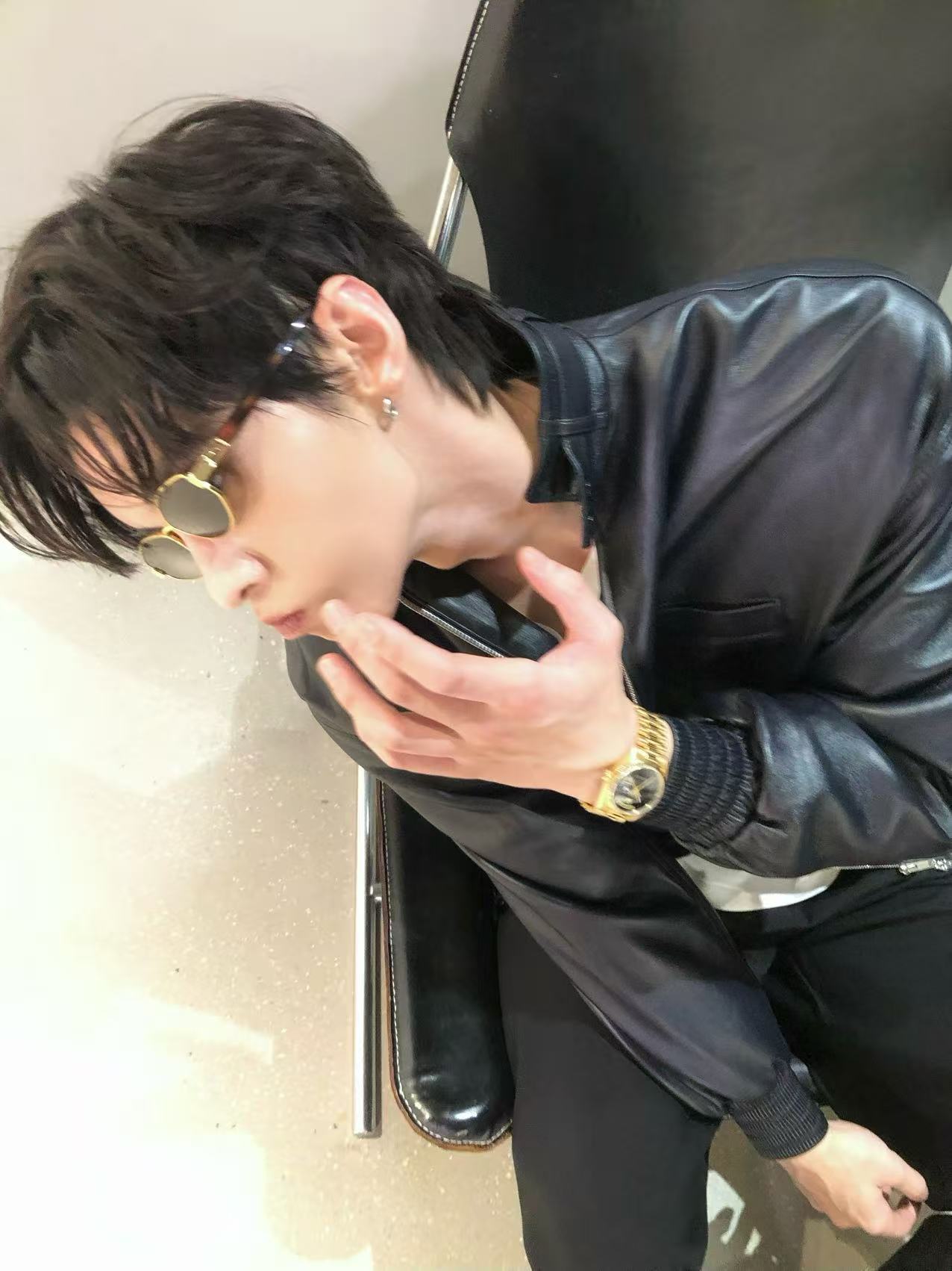 啊啊啊何与这组也太有生活感了吧温俊用iphone给何与拍出72张神图温俊72张何