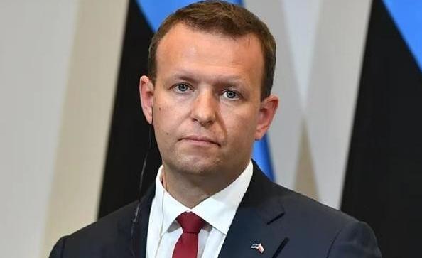 就问中国怕不怕？
强大的爱沙尼亚向中国发出最后通牒，让中国必须在爱沙尼亚和俄罗斯