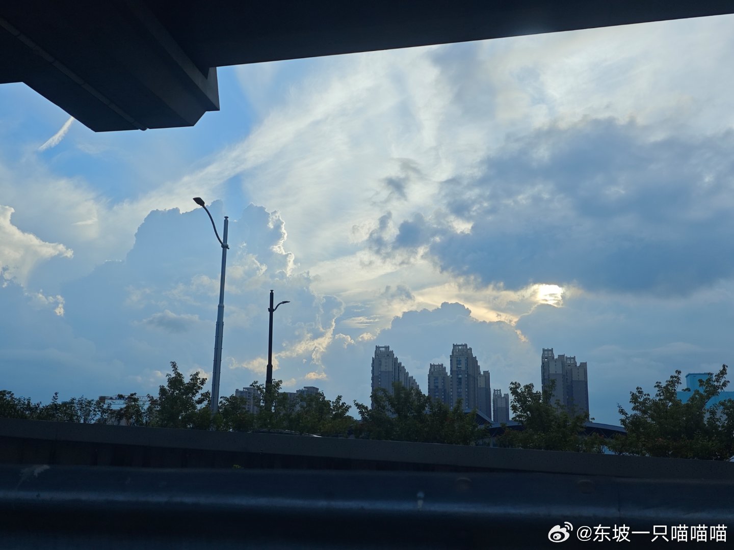忙了一天，快乐下班[打call][打call][打call] ​​​