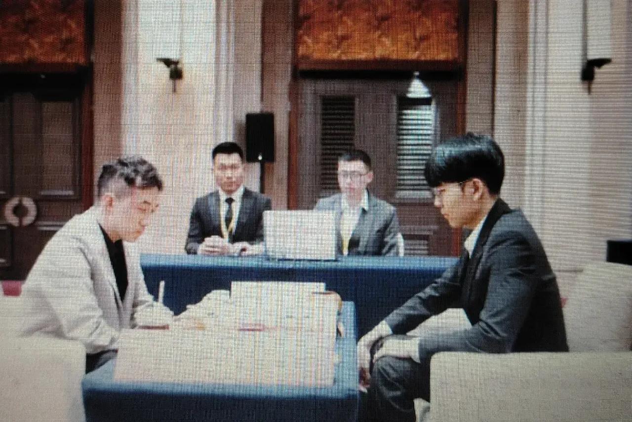 谁敢横刀立马
唯我杨大经理

记黑马杨楷文力克申真谞



第15届春兰杯世界围