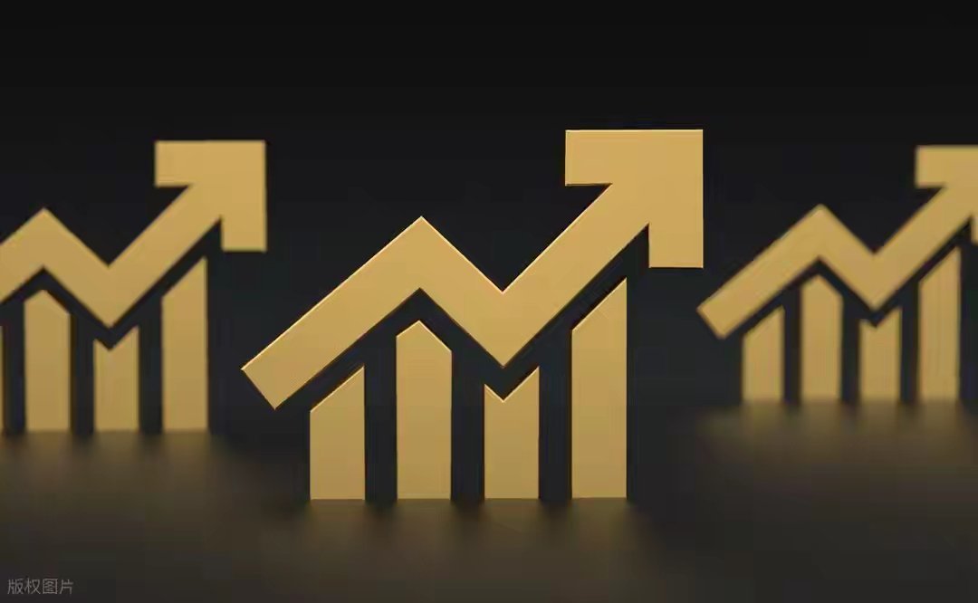 如果昨晚外围没有利空，还能拍着胸脯断言下周一必定低开吗？如果抛开外围走势、抛开消