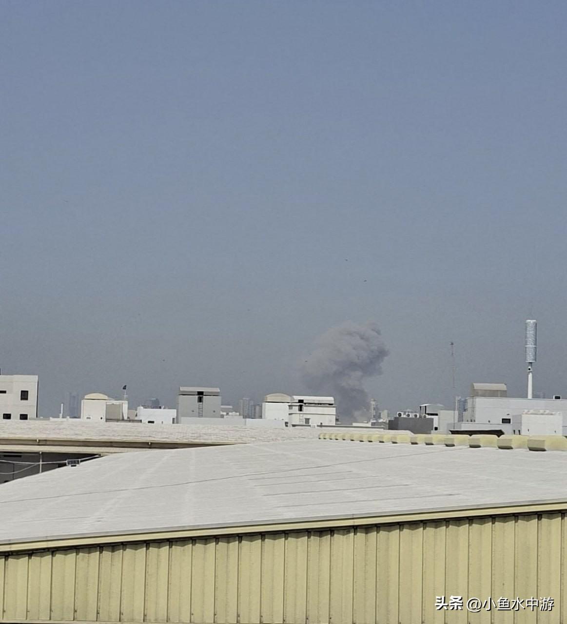 突发：巴林再传三起爆炸，萨勒曼·艾哈迈德·法赫德高速公路上空可见浓烟。
 
巴林