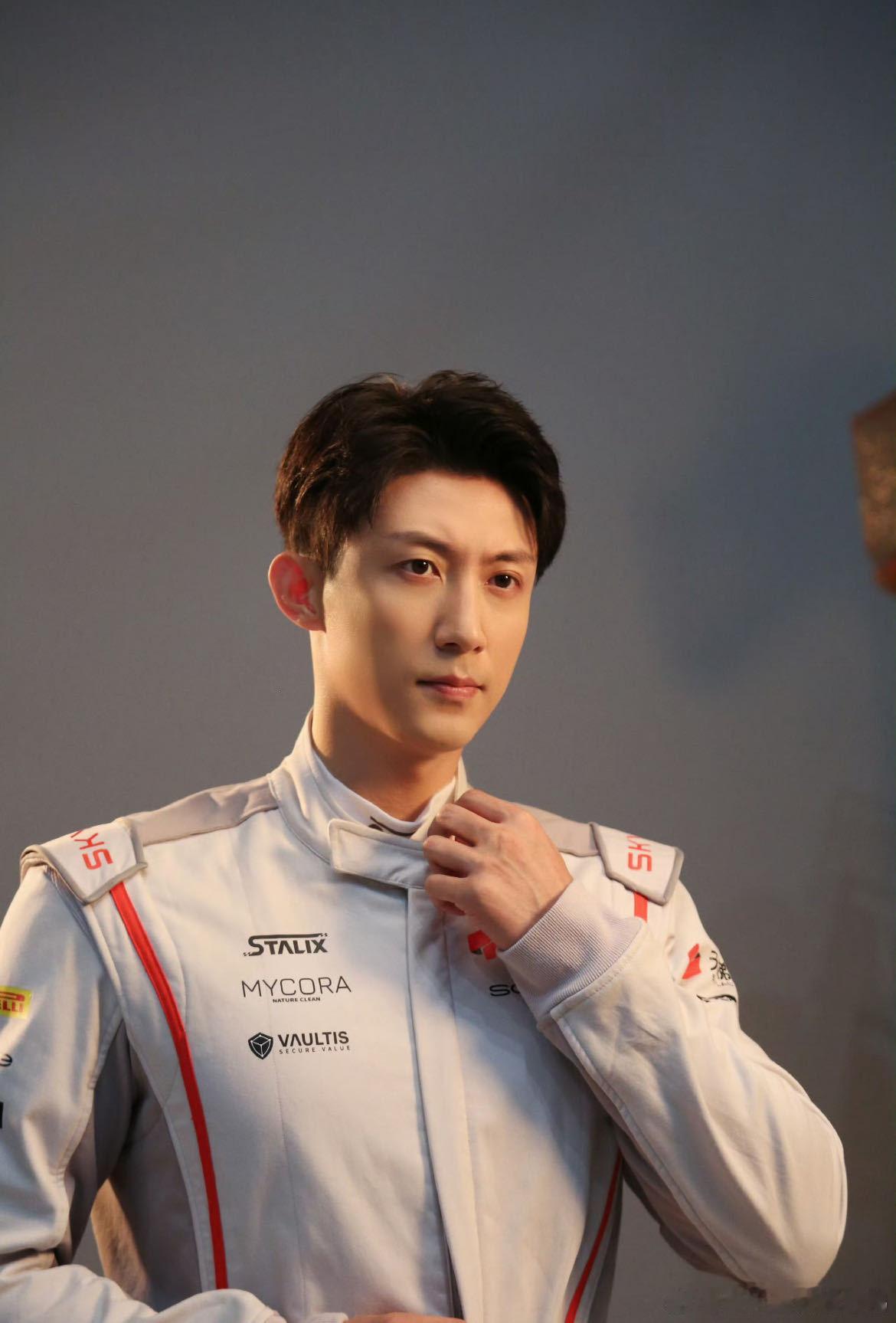 黄景瑜是bking中的king吧 谁能拒绝林臻东这种顶级 bking！实力强、颜