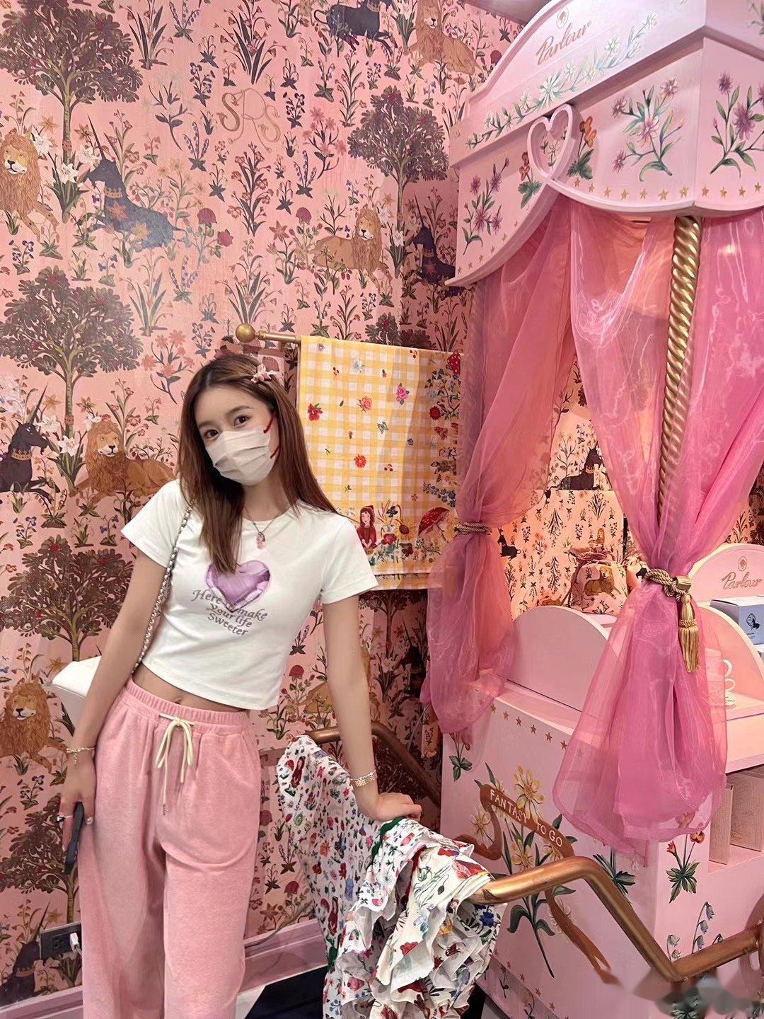 ✨ ☁️ℍ ˙Ⱉ˙ฅ开开心心， ​​​