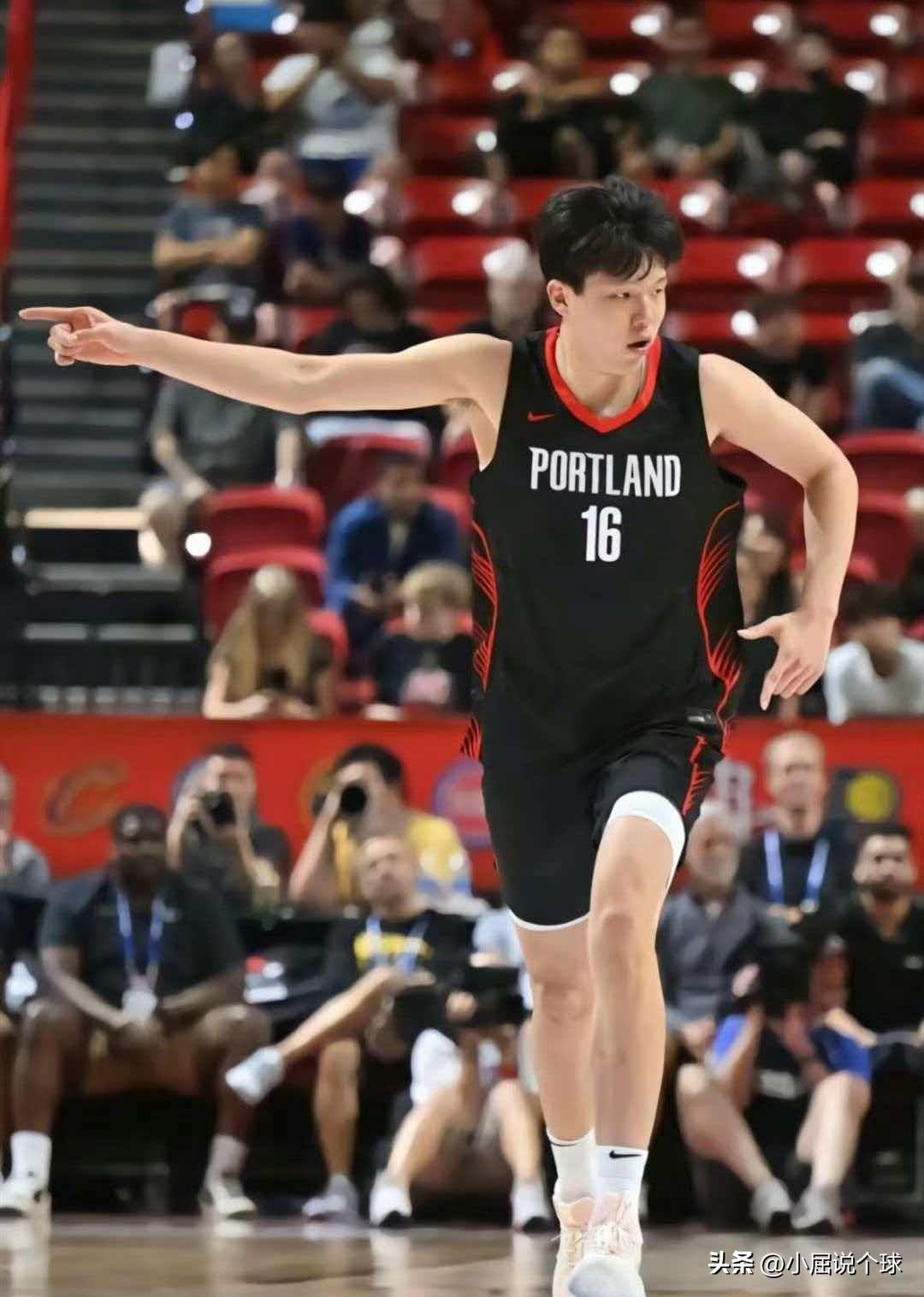 杨瀚森终于出场了！9分钟2中2得4分3篮板

开拓者134-99大胜篮网队，杨瀚