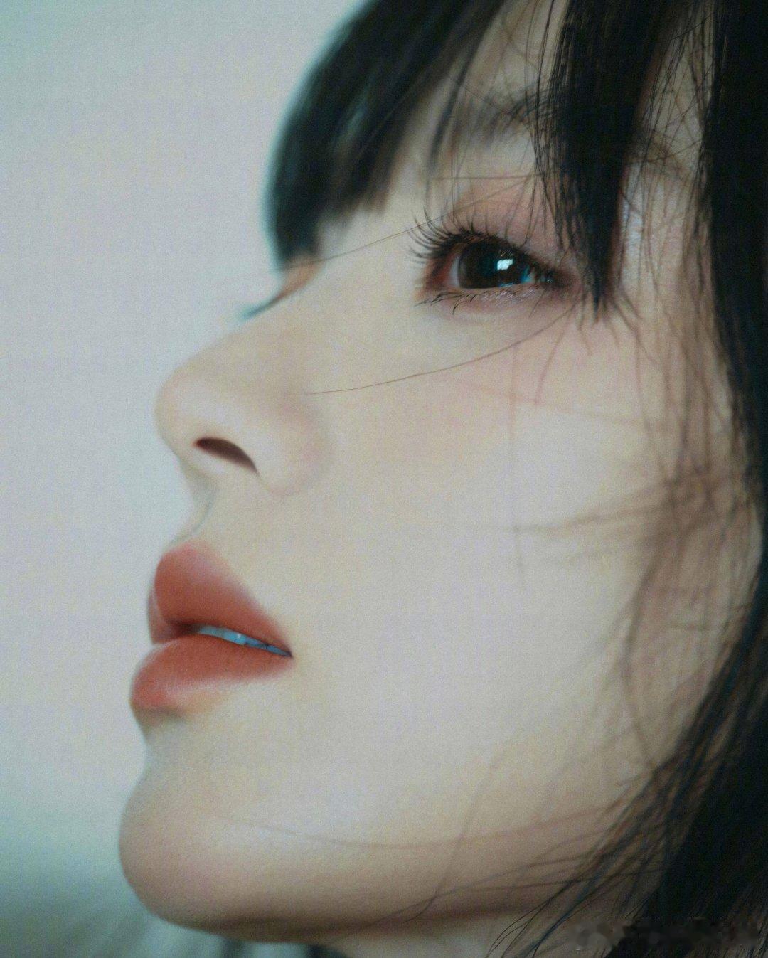 田曦薇Gucci全球广待遇田曦薇这次直接以“品牌好友”身份空降Gucci 202