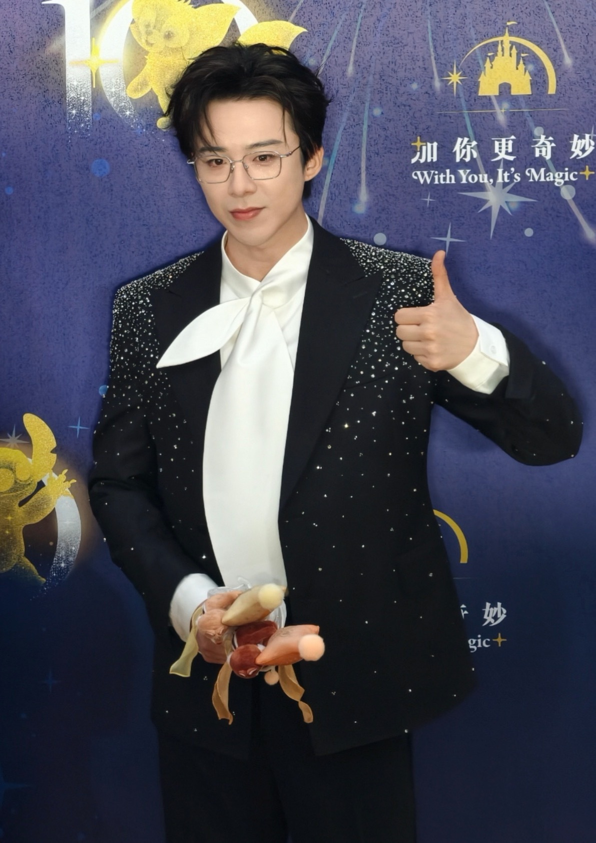 大帅哥生图好绝﻿