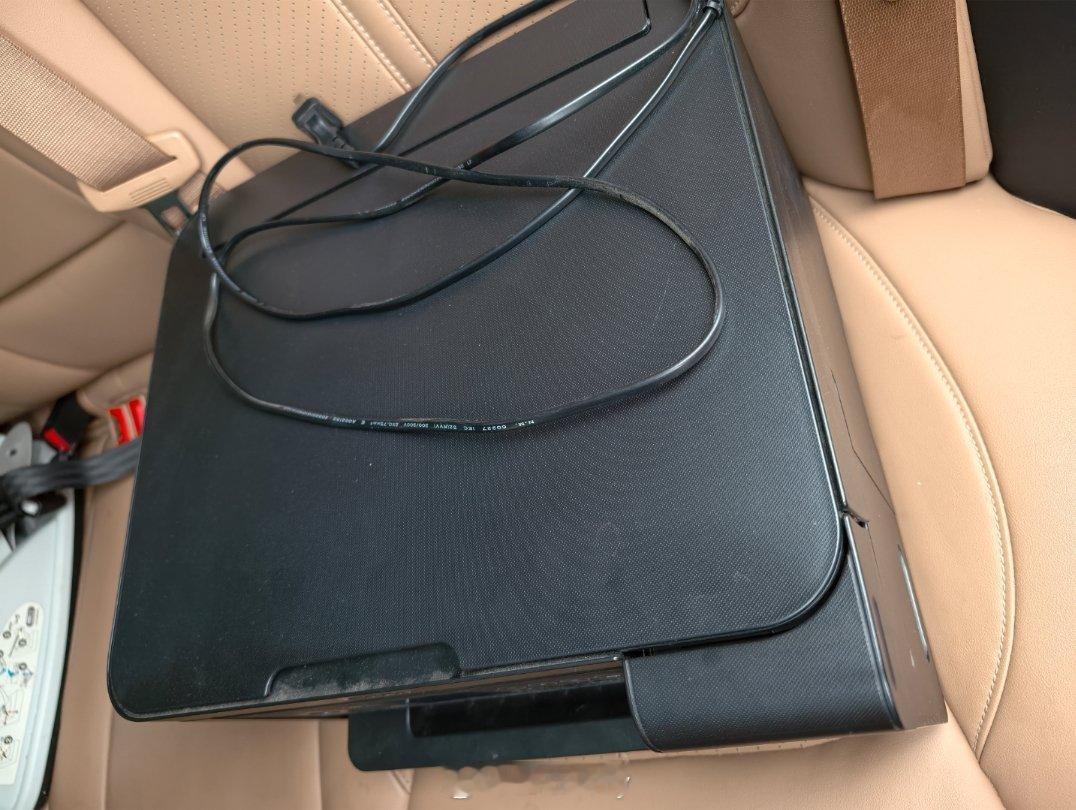 总是提醒墨盒里缺墨实际上早已经满了所以早上的安排是去修打印机也是挺麻烦的 