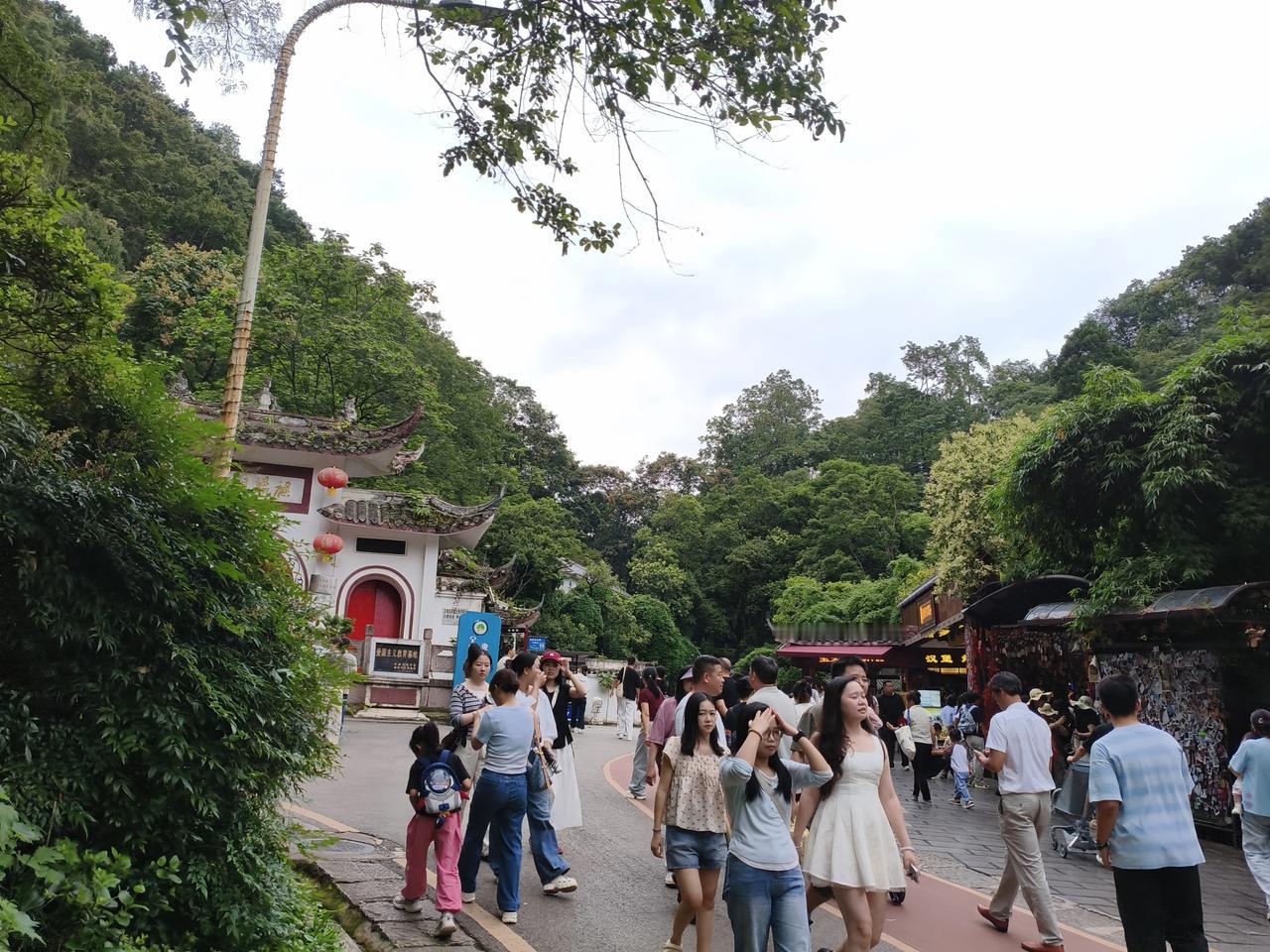 俄乌冲突月1：16
        日关注俄乌冲突，双方最新战报都很有看头。俄国