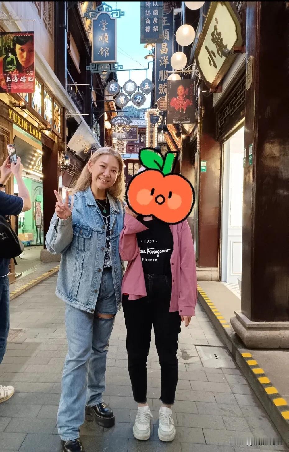 肥姐沈殿霞在天之灵终于可以放心了，
女儿郑欣宜已经从病痛中走出来了。
郑欣宜近日